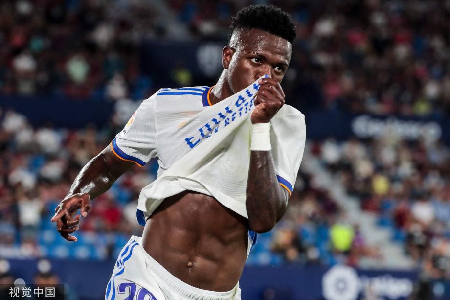 他需要更多 他需要更多