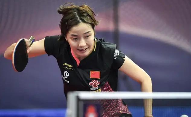 泳项目中出 泳项目中出