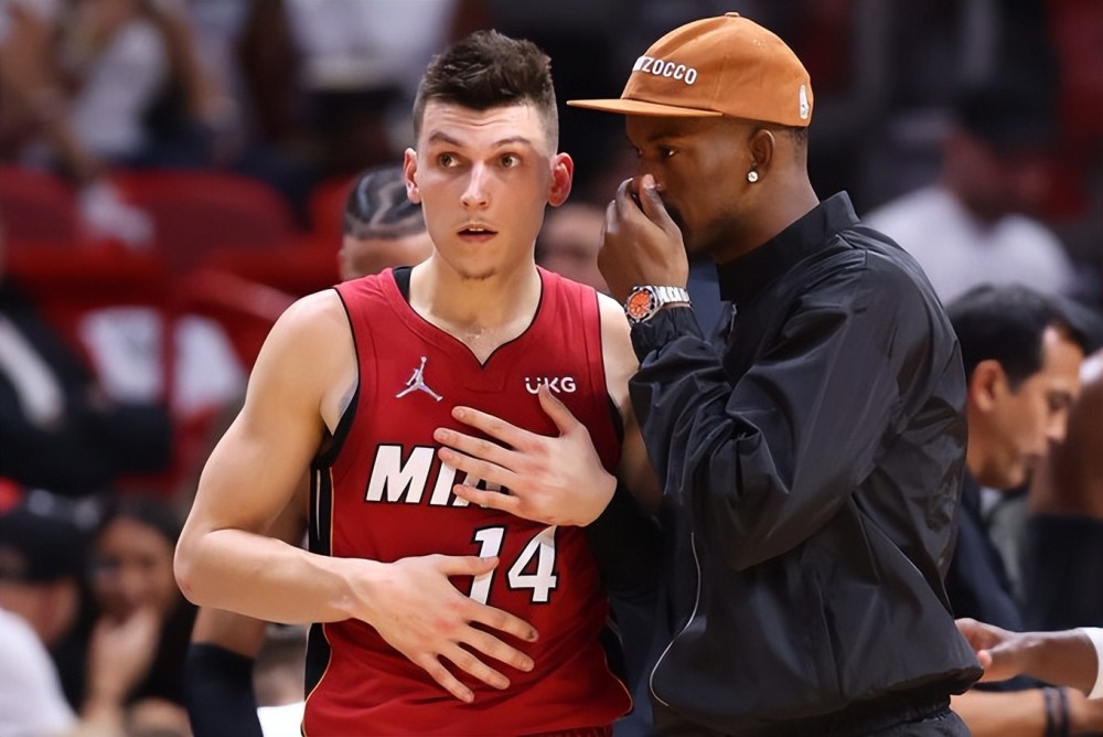 防守重心完 防守重心完